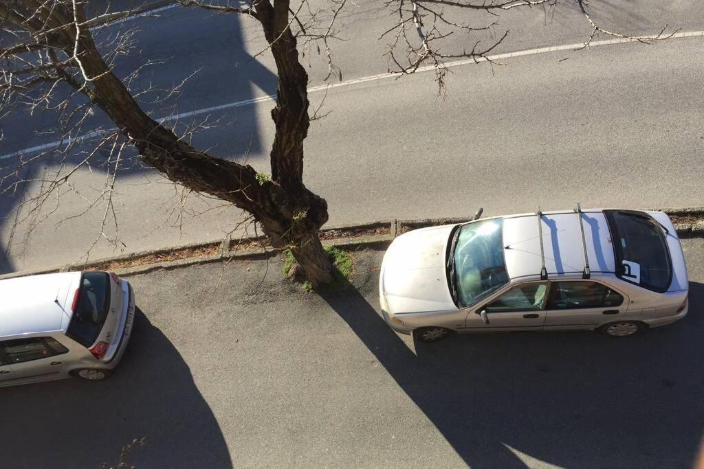 Appartamento Con Parcheggio Pubblico Sotto Casa Saint-Vincent Luaran gambar