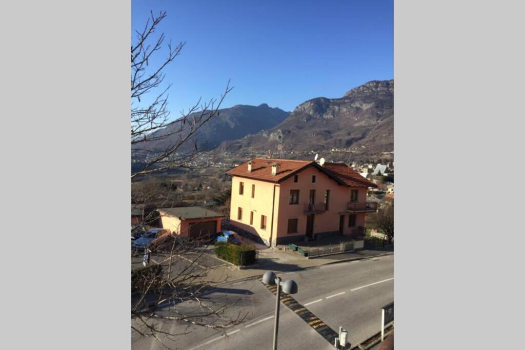 Appartamento Con Parcheggio Pubblico Sotto Casa Saint-Vincent Luaran gambar