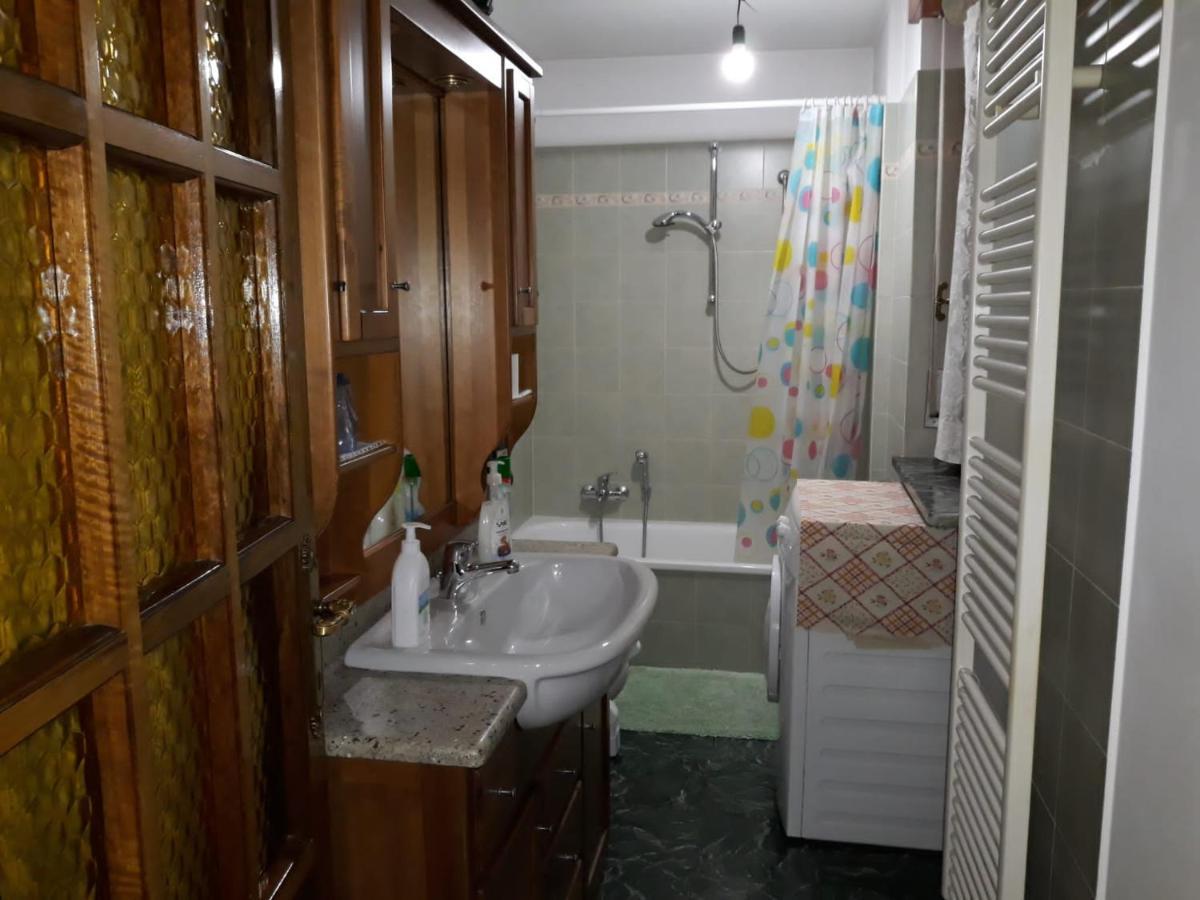 Appartamento Con Parcheggio Pubblico Sotto Casa Saint-Vincent Luaran gambar