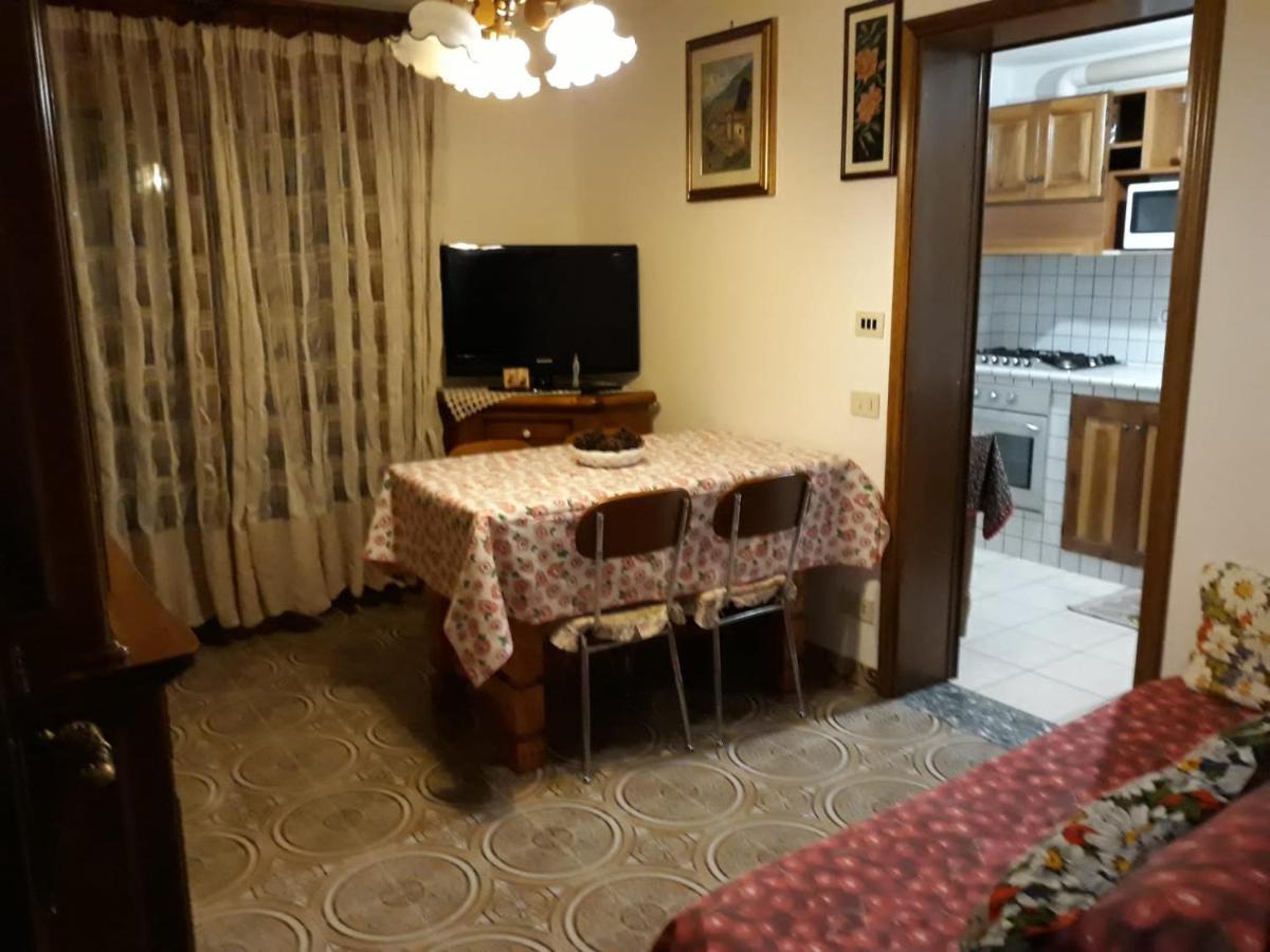 Appartamento Con Parcheggio Pubblico Sotto Casa Saint-Vincent Luaran gambar