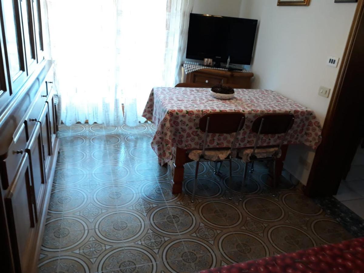 Appartamento Con Parcheggio Pubblico Sotto Casa Saint-Vincent Luaran gambar