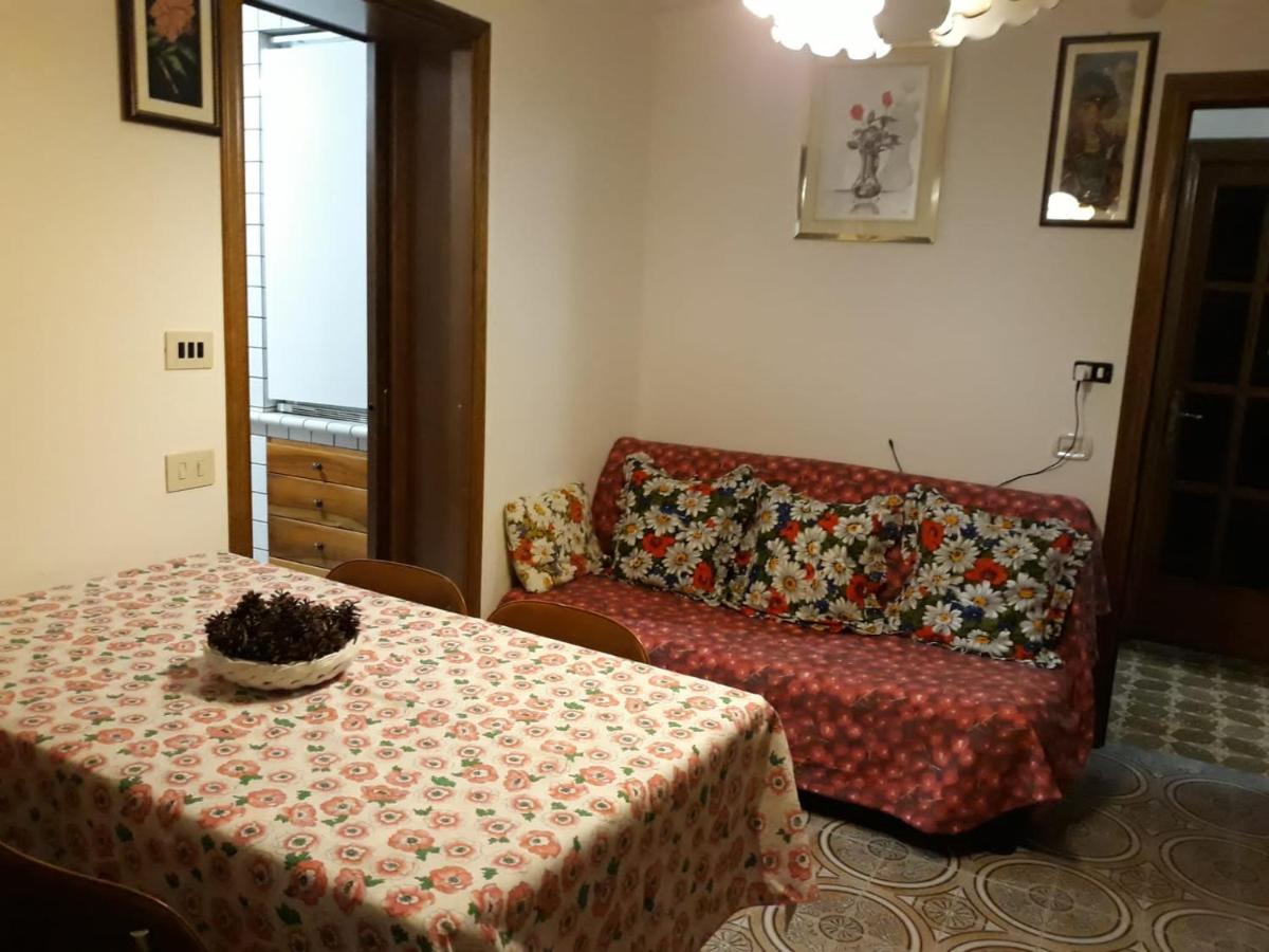 Appartamento Con Parcheggio Pubblico Sotto Casa Saint-Vincent Luaran gambar