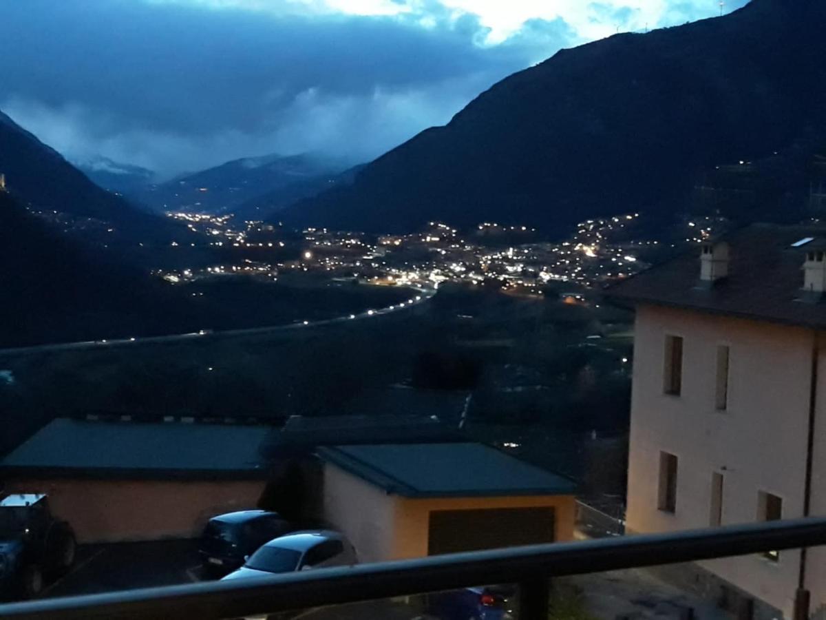 Appartamento Con Parcheggio Pubblico Sotto Casa Saint-Vincent Luaran gambar